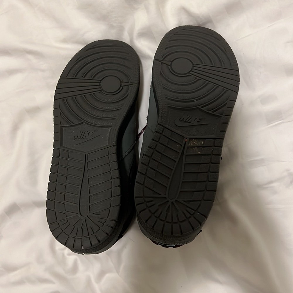 Cross-post - Nike Jordan 1 Flight - Basketball Shoe - Picture 5 of 6